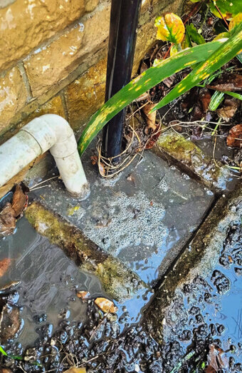 https://blockeddrainssevillegrove.com.au/uploads/2025/07/hero-blocked-sewers-51219.jpg